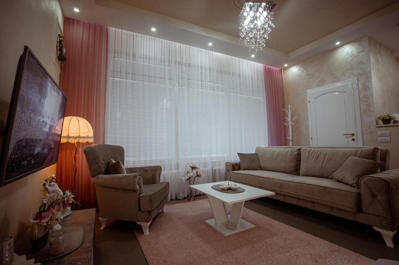 Studio Apartman Dona Nova Varoš エクステリア 写真
